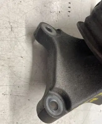 Volkswagen Transporter - Caravelle T5 Engine mounting bracket 7H0345K