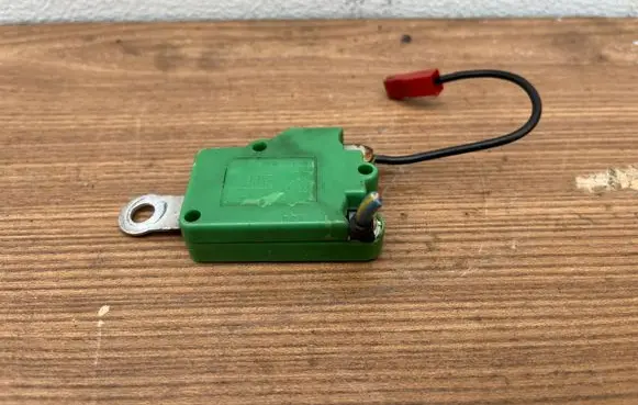 Mercedes-Benz S W220 Antenna control unit 2208202389 02847
