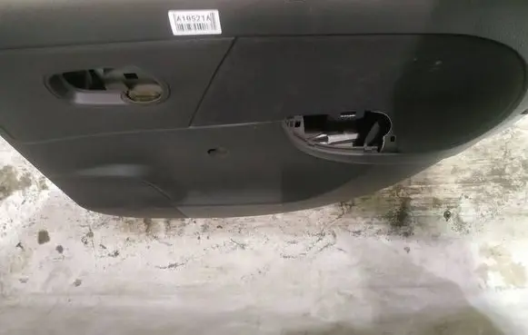 Nissan Note (E11) Rear door card panel trim