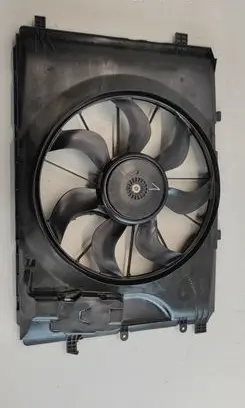 Mercedes-Benz A W176 Radiator cooling fan shroud 0130308401 058 3136613377