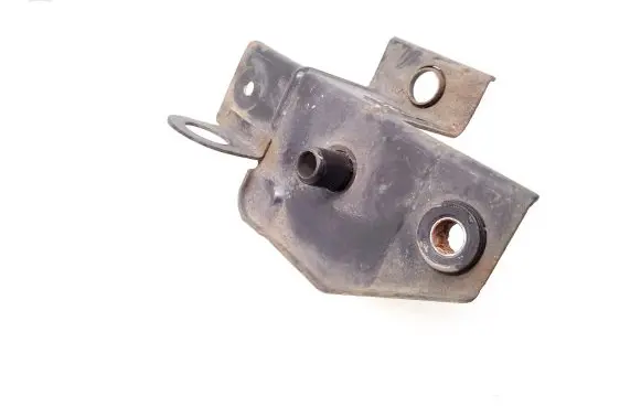 Radiator mount bracket