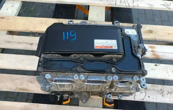 Toyota Prius (XW20) Voltage converter inverter G920028030