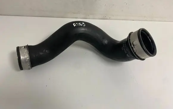 Mercedes-Benz C W203 Intercooler hose/pipe A2035281582 GS00214004
