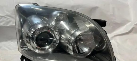 Toyota Avensis T250 Headlight/headlamp 35109