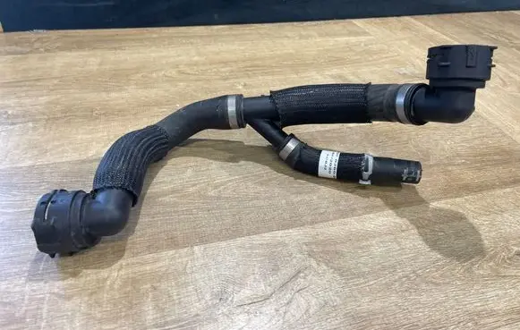 Land Rover Discovery Sport Engine coolant pipe/hose K8D28260BB