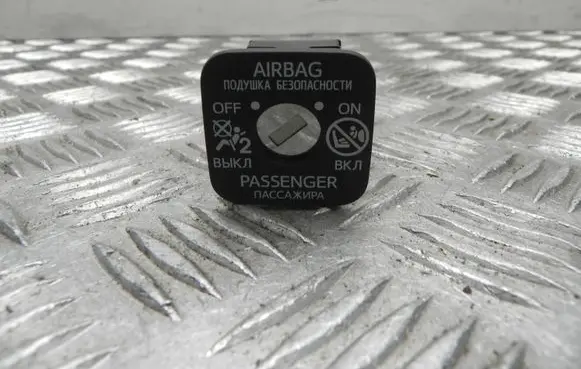 Toyota RAV 4 (XA50) Passenger airbag on/off switch 2091J9D