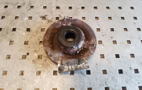 KIA Soul Coil spring mount 