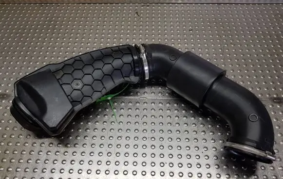 Mercedes-Benz Sprinter W907 W910 Air intake hose/pipe S27708057 A9075282700 A9075284300