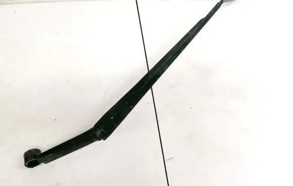 Toyota Avensis Verso Front wiper blade arm