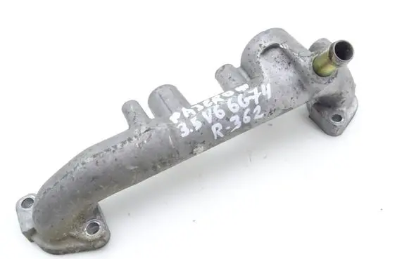 Mitsubishi Pajero Engine coolant pipe/hose