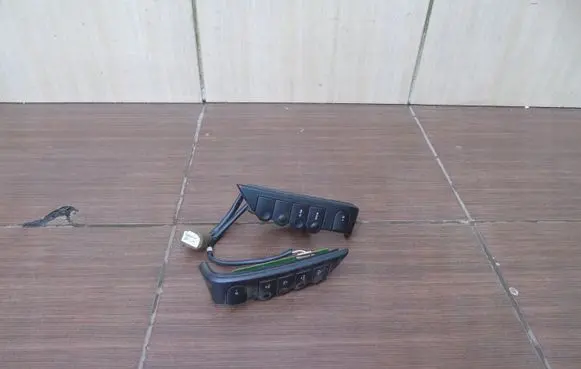 SsangYong Rexton Steering wheel buttons/switches 