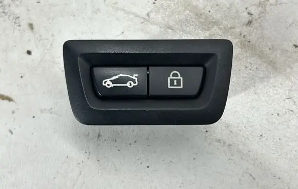 BMW 5 F10 F11 Tailgate/boot open switch button 916264504