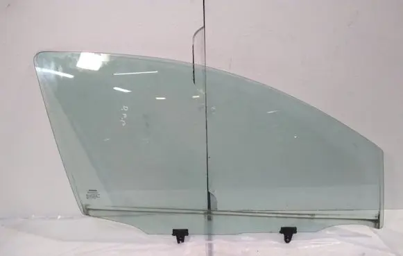 Nissan Qashqai Rear door window glass