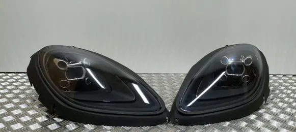 Porsche Macan (95B) Headlights/headlamps set 95B941010AL 95B941009AL