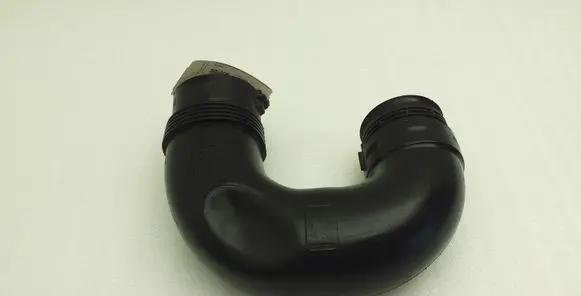 Volkswagen Jetta VI Air intake duct part 1K0129618AT