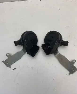 Volkswagen Golf VII Horn signal 5Q0951221F 5Q0951223F