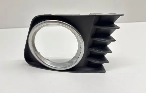 Toyota Prius+ (ZVW40) Front fog light trim/grill 5203047010 8148147040