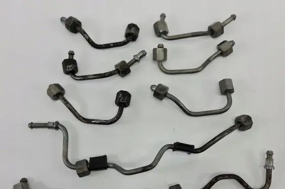 Mercedes-Benz E W212 Fuel injector supply line/pipe 