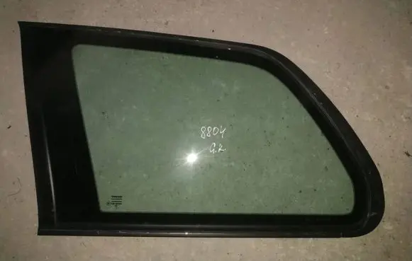 Volvo XC90 Rear side window