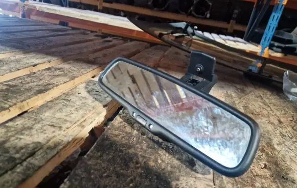 Chevrolet Captiva Rear view mirror (interior)