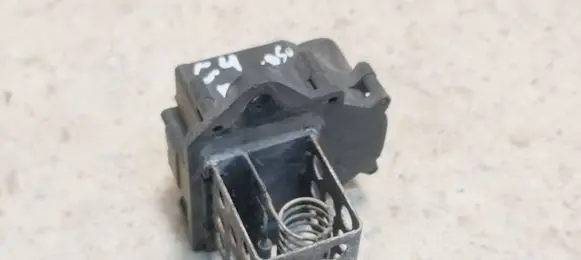 Citroen C4 I Picasso Coolant fan relay 9658508980