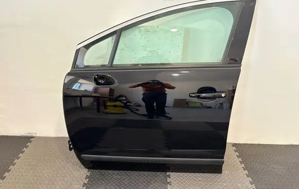 Peugeot 3008 I Front door 
