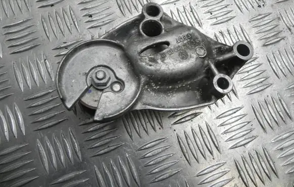Mercedes-Benz S W222 EGR valve cooler bracket A2224900040 VD18710