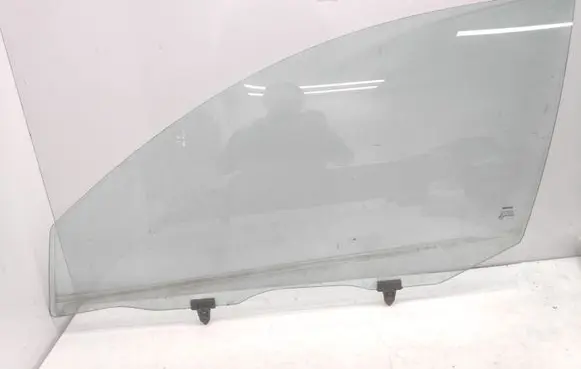 Nissan Primera Front door window glass four-door 43R00049