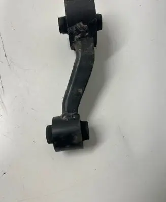 Engine mount bracket