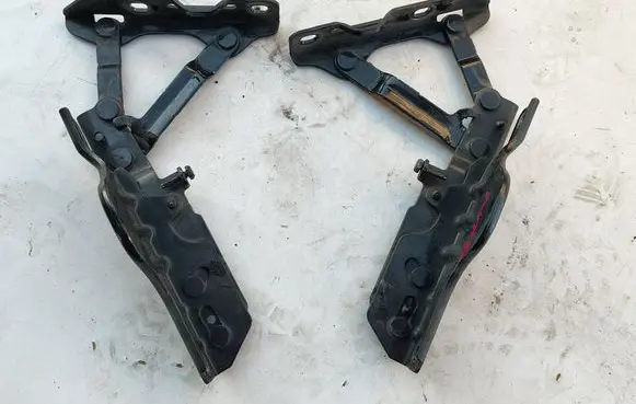 Tesla Model S Engine bonnet/hood hinges