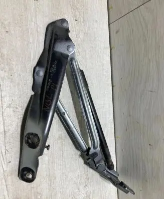 Volkswagen Beetle A5 Tailgate/trunk/boot hinge 5c3827302D