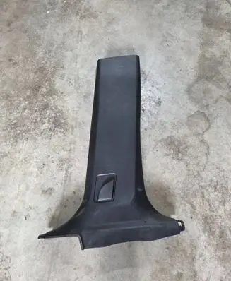 (B) pillar trim (bottom)