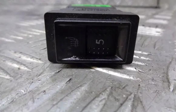 Skoda Superb B5 (3U) Seat heating switch 3U0963563