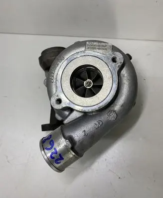 Toyota Auris 150 Turbo 07061801307 172010R021