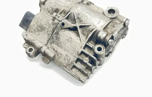 Mercedes-Benz E W212 Oil pump A2212700197