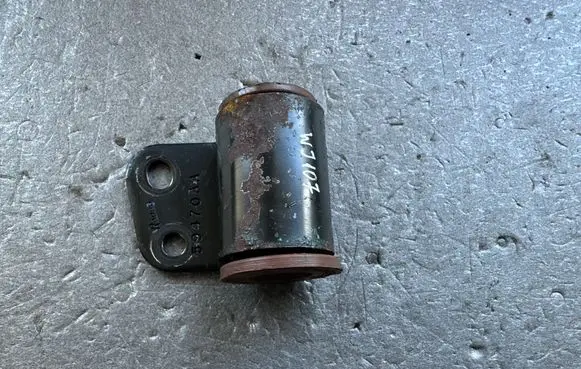 Jeep Grand Cherokee (WJ) Muffler mount bracket/holder 52059470AA