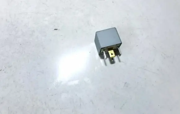 Volkswagen Golf III Other relay 191906383