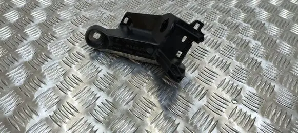Porsche Cayenne (9Y0 9Y3) Radiator mount bracket 9Y0805202