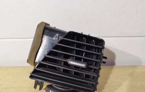 Dashboard side air vent grill/cover trim