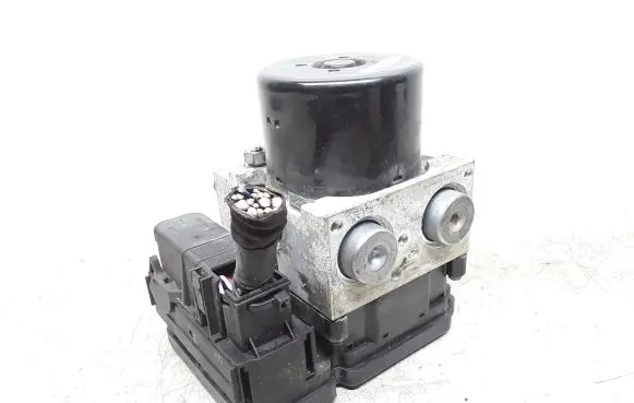 Volvo V70 ABS Pump 30681619