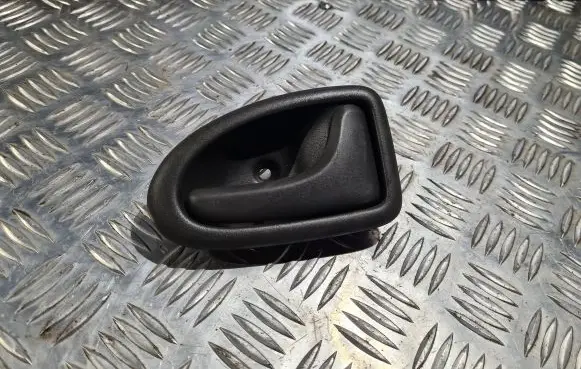 Renault Megane I Front door interior handle 7700415975