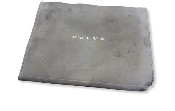 Volvo XC40 Owners service history hand book 