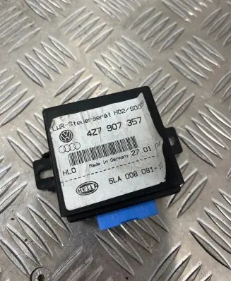 Audi A4 S4 B7 8E 8H Light module LCM 4Z7907357 5LA00808110