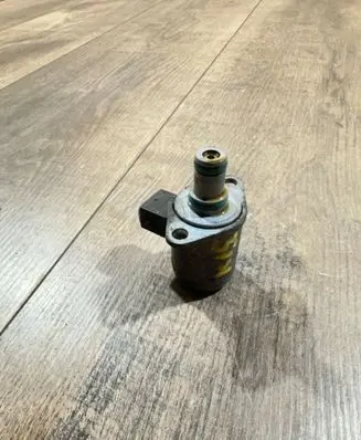 Mercedes-Benz E W211 Hydraulic servotronic pressure valve a00010921004 00064006