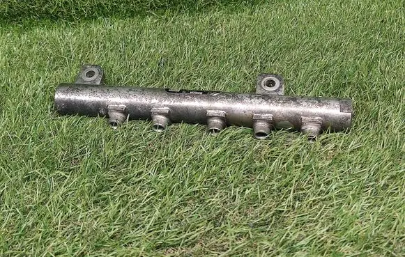 Opel Zafira C Fuel main line pipe 55209572 0445214095