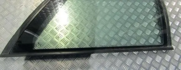 Volkswagen PASSAT B3 Rear side window