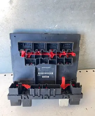 Volkswagen PASSAT B6 Comfort/convenience module 3C0937049L 28027757 H37S1301