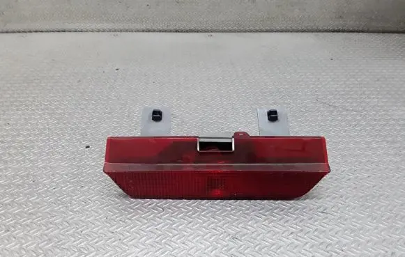 Toyota RAV 4 (XA20) Third/center stoplight