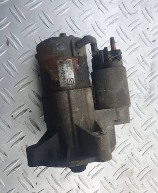 Peugeot 307 CC Starter motor M000T82081 A408