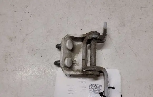 Toyota Avensis Verso Rear door upper hinge